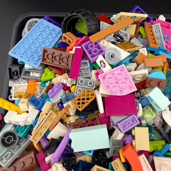 Lego Bulk Lot 2.5lb Mixed Multicolor Bricks Plates Wheels Specialty Pieces - Picture 3 of 5